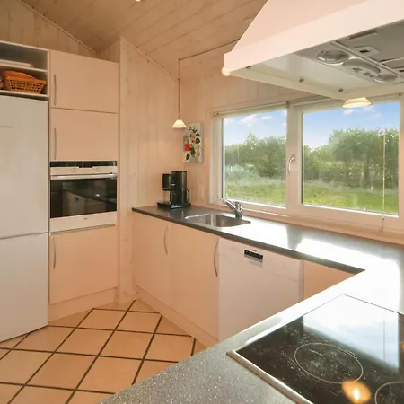 Awesome Home In Blavand With Sauna Дом отдыха