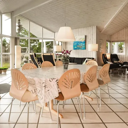 Awesome Home In Blavand With Sauna Блаванн