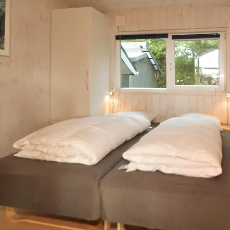 Awesome Home In Blavand With Sauna * Блаванн
